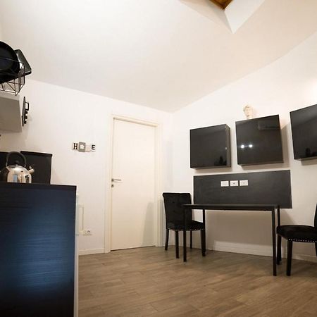ᗰiki Hoᑌտᗴ Appartement Florence Buitenkant foto